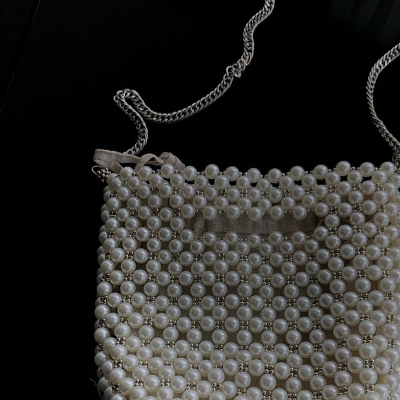 Pearl and silver bead bag - Picture 3 of 4